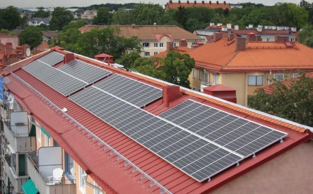 Figur 21: Solcellsanläggningen på BRF Granegården. Foto: Jan Lemming. Vilka tips vill ni ge till andra bostadsrättsföreningar som är i startgroparna för att installera en solcellsanläggning?