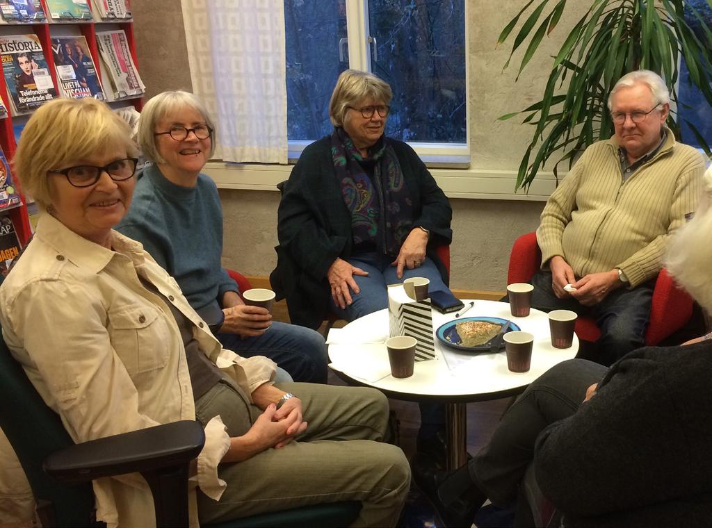 Målgrupper Biblioteket är öppet och ska vara tillgängligt för alla. Det ska finnas många skäl att besöka biblioteket.