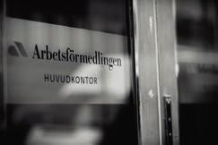 Se kompetensen! är namnet på kommande kampanjen för fler jobb till funkisar. Martin Vadelius (längst till vänster) leder avdelningen för rehabilitering på huvudkontoret.