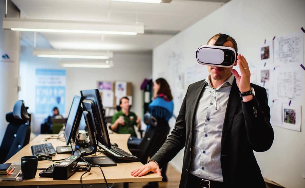 med funktionsnedsättningar. Tyvärr har personer med funktionsnedsättningar ofta lägre utbildning och misslyckanden i skolan.