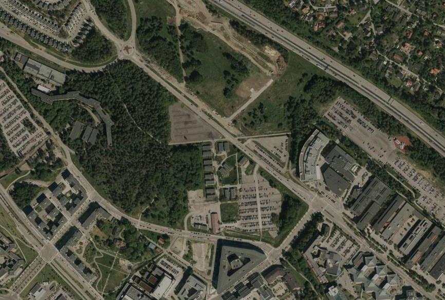 Sida 5 (45) kvartersstrukturen kompletteras med nya torg och en ny park om ca 2,3 ha i västra delen av planområdet.