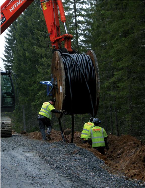 PROJEKTBESKRIVNING ÅMOT-LINGBO 4/6 Väg och arbetsyta Befintliga skogsbilvägar kommer att förstärkas och ny väg anläggs fram till varje vindkraftverk.