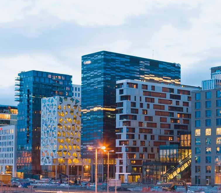 Indoor huvudkontoret för dnb i bjørvika i centrala oslo, norge futuristiska ytor med utsikt Fagerhults ljus lyser upp huvudkontoret för DNB Norges största och en av Nordens ledande