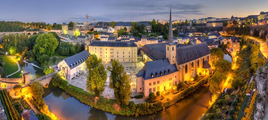 Den belgisk-luxemburgiska valutaunionen byggde på ett 50-årigt avtal som förlängdes ett par omgångar, man kan se det som en föregångare till Euro-sammarbetet som trädde i kraft 2001.