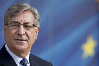 Förord av Karmenu Vella Kommissionär med ansvar för miljö-, havs- och fiskerifrågor Kustekonomierna behöver och förtjänar ekonomiskt stöd.