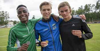 Dessutom blev det femteplatser för Jesper Larsson på 300mh och Abdirahman Ali (P16) på 2000mh.