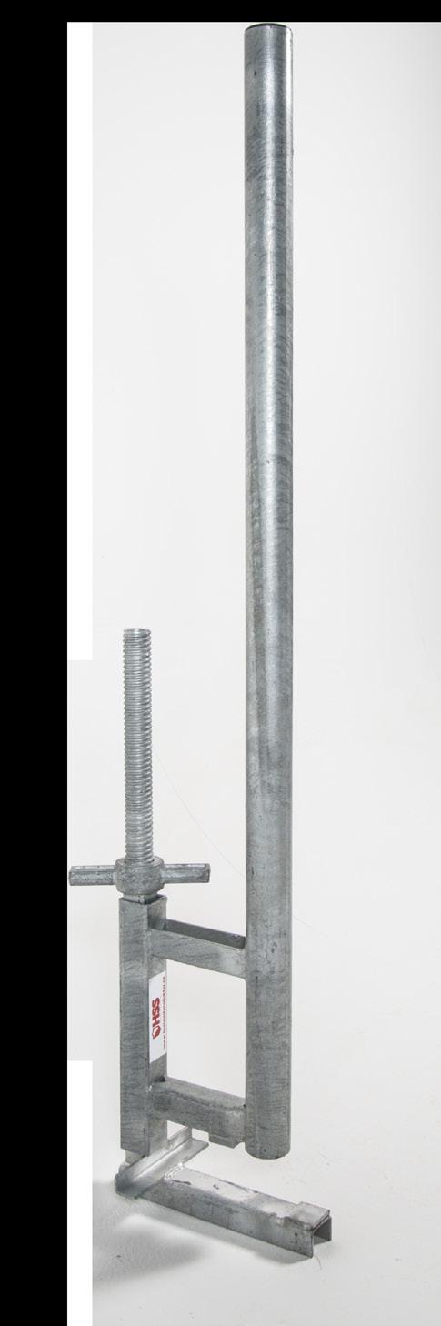 M SAFE WORXSAFE TVINGSTOLPE Clamp Post Art nr: 830414 Slim Post Max c-c 2,4m Clamp Post Features: -Clamped on concre together with Mesh B -Robust construction up to rough handling -Complies with
