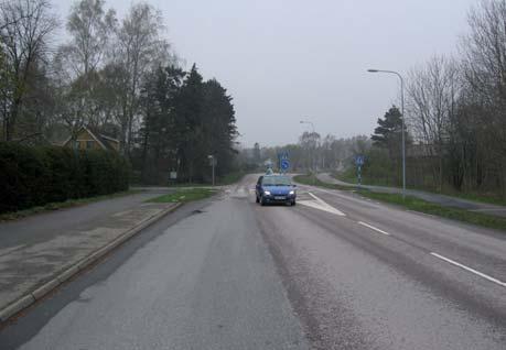 En studie utfördes 2002 Kollektiv trafikstråk region sydväst - idéstudie där ett förslag översiktligt utvecklades med ett nytt stråk som i princip följde Säröleden in mot Göte borg.