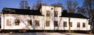 I ägarlängden för Smedby gård hittar man bland andra Gabriel Gustafsson Oxenstierna, som ägde gården med omgivande mark på 1600-talet.