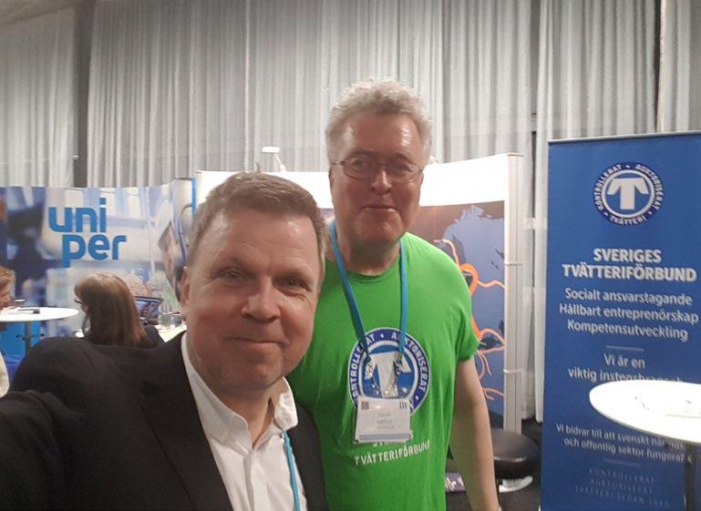 Varje år lyfter Sveriges Tvätteriförbund några av alla de goda exempel som finns inom branschen genom en kort presentation i den årliga hållbarhetsrapporten Det svenska företaget Solvatten har tagit