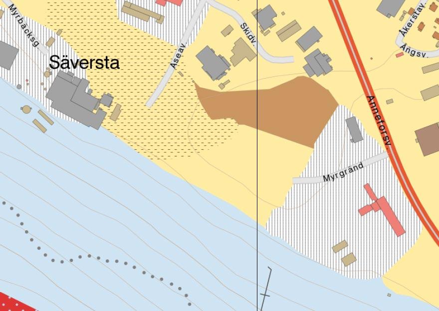 Morän finns mot höjden i söder samt av torv ned mot bäcken i norr. Geoteknisk undersökning ska utföras inför ansökan om bygglov.