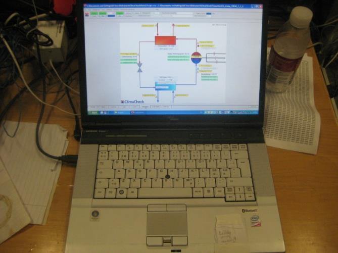 För att simulera detta förlopp konstruerades ett testsystem med tillhörande mätutrustning med syfte att mäta energianvändningen för respektive testobjekt.