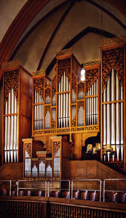 OSCARSKYRKANS ORGEL byggd 1949 av Marcussen&Søn, Aabenraa, Danmark Huvudverk (Manual II) 1. Principal 16 2. Quintadena 16 3. Principal 8 4. Spetsflöjt 8 5. Oktava 4 6. Rörflöjt 4 7.