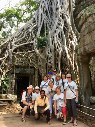 Wat Phou finns på UNESCO:s världsarvslista. Det är ett spektakulärt pre-angkoriskt tempel som är placerat mitt bland risfälten och vattenvägarna i södra Laos.