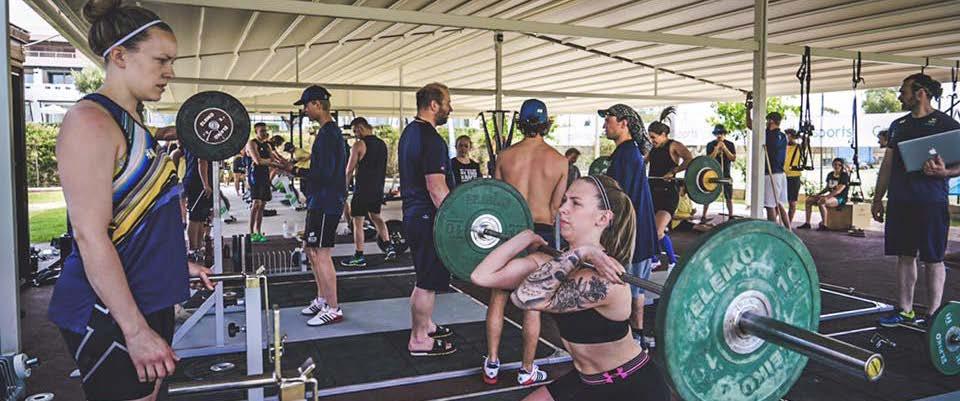 Aktiva inom de olympiska idrotterna tas in i SOK:s Topp och Talang genom att prestera toppresultat på internationella mästerskap eller via årliga så kallade Talangselektioner.