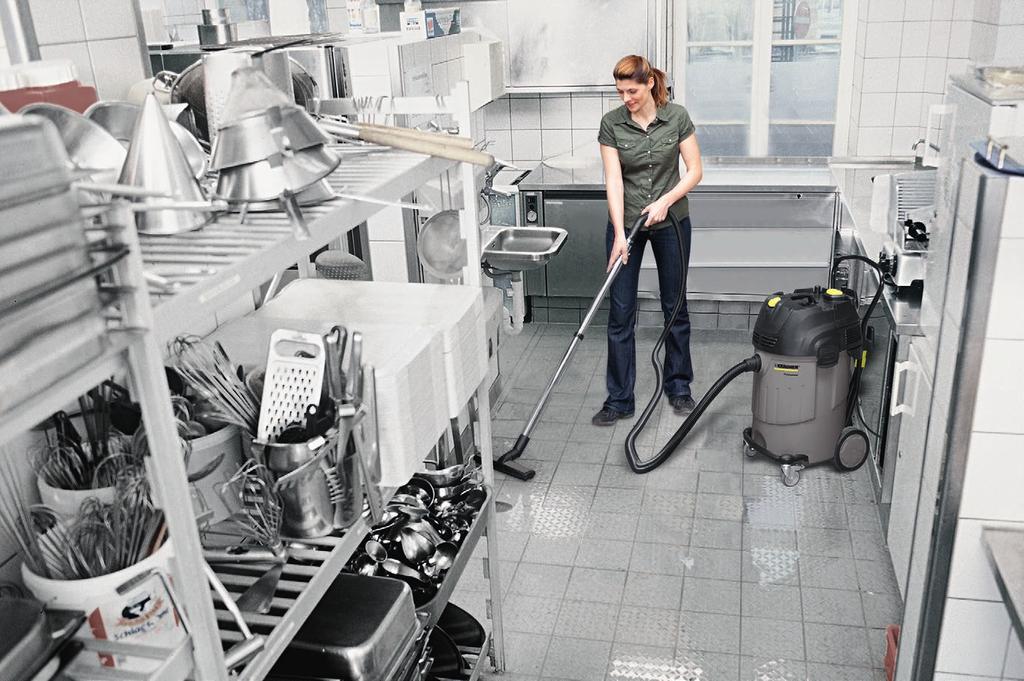 TEKNISK DATA OCH UTRUSTNING NT 65/2 Ap Semi-automatisk filterrengöring Tekniska data Best. nr EAN-kod 4039784727281 Luftmängd l/s 2 x 74 Vakuum mbar / kpa 254 / 25,4 Behållarvolym l 65 Max.