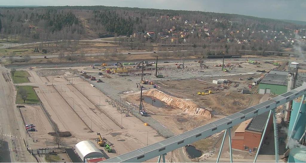 BILD FRÅN BYGGPLATSEN 16 APRIL 2017 Pålning för fullt.