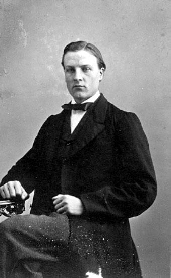 Född 1841 i Varnhems sn. Död 1909 i Ransbergs sn. http://www.ljungstorpshistoria.