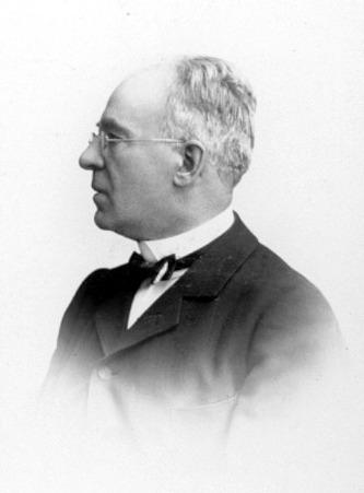 En speciell hyresgäst på Hålltorp 1903/1904 David Holmgren (i riksdagen kallad Holmgren i Varnhem, senare Holmgren i Sörby), född 29 maj 1846 i Gökhems socken, död 10 april 1916 i Minneapolis i