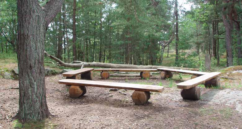 Park- och naturförvaltningen Uteklassrummen i Göteborg Skolor och förskolor i Göteborg börjar mer och mer att förlägga undervisning och fritidsverksamhet utomhus.