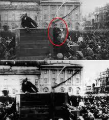 volymer De visade sig vara förfalskningar Papperstypen fanns ej på Hitlers tid Kemikalierna i klistret och trådarna i