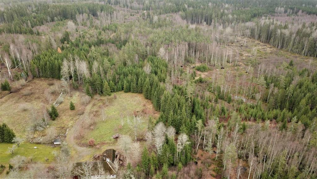 Tillträde Tillträde enligt överenskommelse med säljaren. Förvärvstillstånd Fastigheten är belägen i glesbygdsområde.