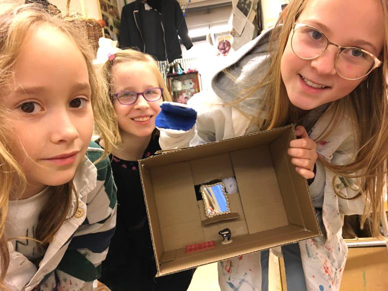 Teaterråd, 14 november 2017 Med på mötet: Siri B, Jens, Lovisa, Vega, Anna, Minou Det här tycker vi är bra: Terminsgrupperna: - Ingen får någon huvudroll som är mycket större än de andra.