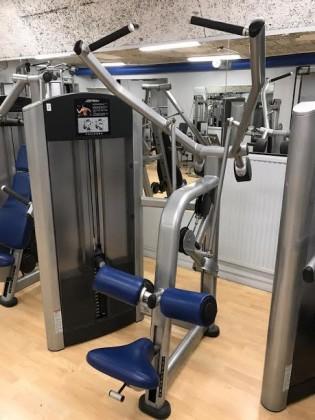 Lat pulldown-ryggmaskin Life Fitness