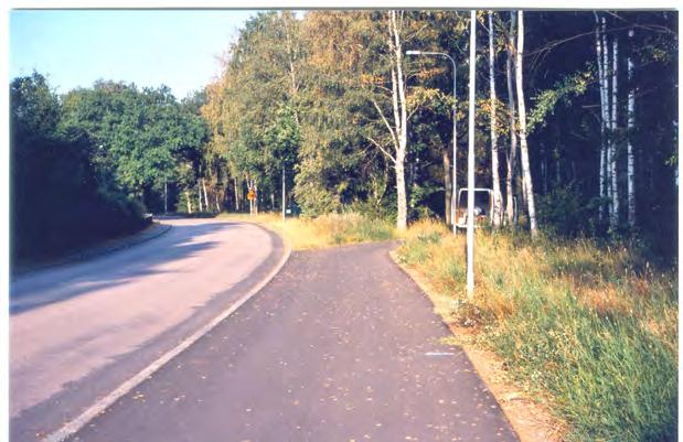 6 Provvägsförsök med gång- och cykelbanor i Västerås Försöken utfördes i mitten av september 2001.