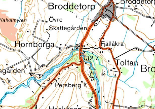630. Hornborgaån, Fjällåkra Stationens EU-CD: SE646555-137005 Datum: 2017-11-15 Koordinat: 6465955/1370730 Ca 25-35 m uppströms bron längs västra sidan mot vägen.