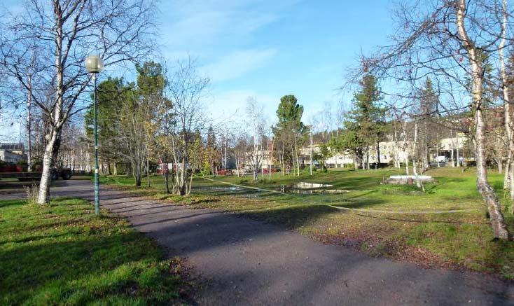 Figur 4 & 5. Bilder från delar Svanparken i Malmberget. Källa: Kulturmiljöanalys (Tyréns, 2017) Vintertid erbjuds skidåkning och även skoterkörning.