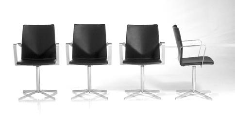 Four ast XL Designat av Strand+Hvass års garanti Med sitt tydliga och enkla formspråk passar mötesstolen Four ast XL perfekt in i den eleganta möteslokalen som utstrålar lugn och kvalitet.