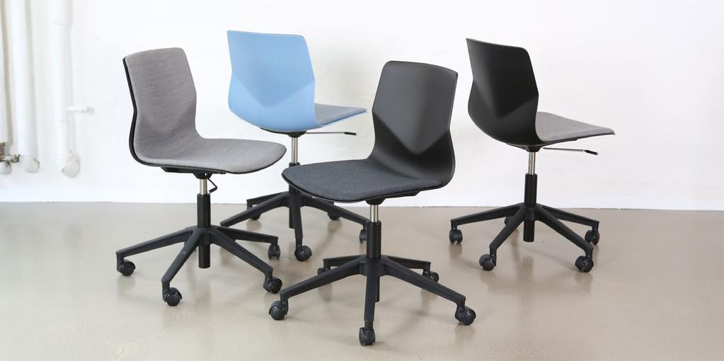 Four Sure Designat av Strand+Hvass års garanti Den mångsidiga stolen passar i undervisningsmiljöer där såväl undervisning som grupparbete ska äga rum.