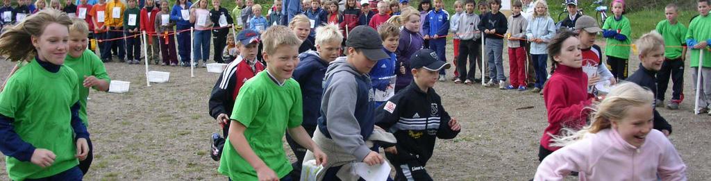 Sex klasser från Älvdals-, Långaröd-, Frosta- och Georgshill-skolan var med denna fina försommardag och letade efter kontroller och skärmar. Med liv och lust tog man sig an uppgiften.