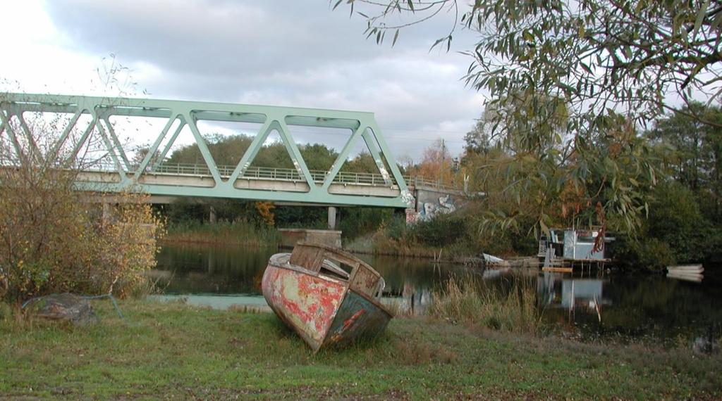 Friytor Kommunen har en långsiktig ambition att göra Säveån samt älvstränderna tillgängliga för allmänheten. Gällande detaljplan för Marieholmsbron har redan denna rättighet inskriven på Hisingssidan.