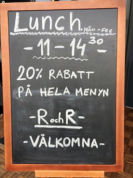 dryck, bröd, smör, sallad och kaﬀe GRATIS