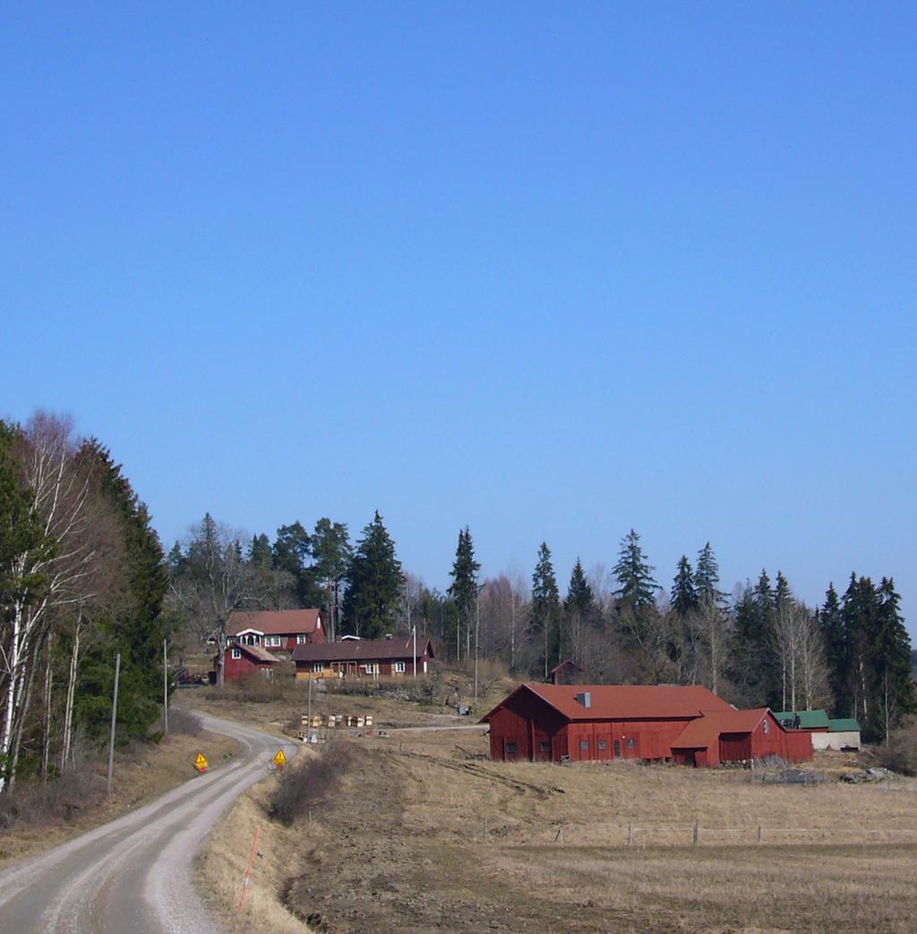 Intresset att bygga bostäder på landsbygden kan särskilt i vissa områden stå i konflikt med t.ex. friluftslivets, naturvårdens och kulturmiljövårdens intressen.