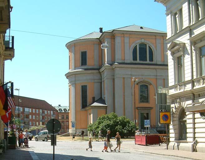 4 Trafikstrategi för Karlskrona Vision Stortorget, Ristorget Fasadsidorna utmed kv. Öresund på den norra sidan av torget är mycket populära solsidor för Karlskronaborna, även tidig vår och sen höst.