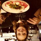 ÖLTIPS: Poretti 4 Luppoli Originale Chiara Dela PÅ en pizza Se pizzamenyn NEDAN!