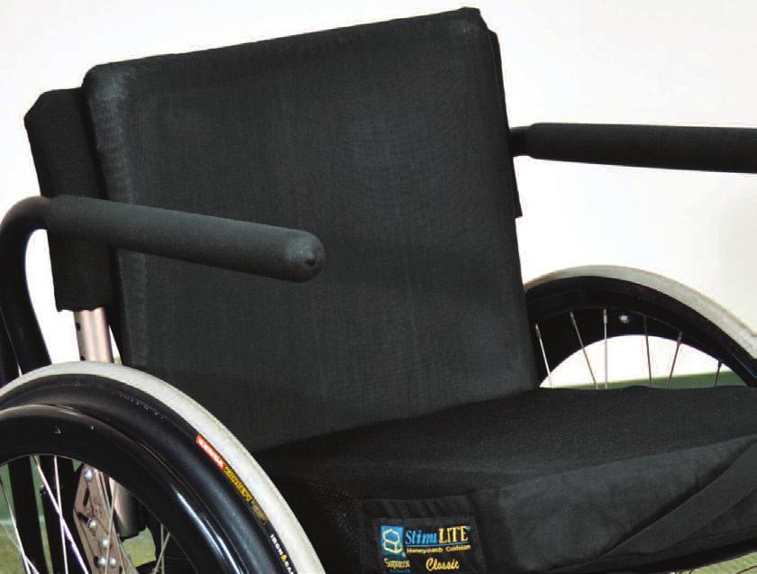 Kan kombineras med lumbar stöd för extra stabilitet. Finns för fast eller kryssram rullstolar från 36 till 61 cm bred. Maskintvättbar.
