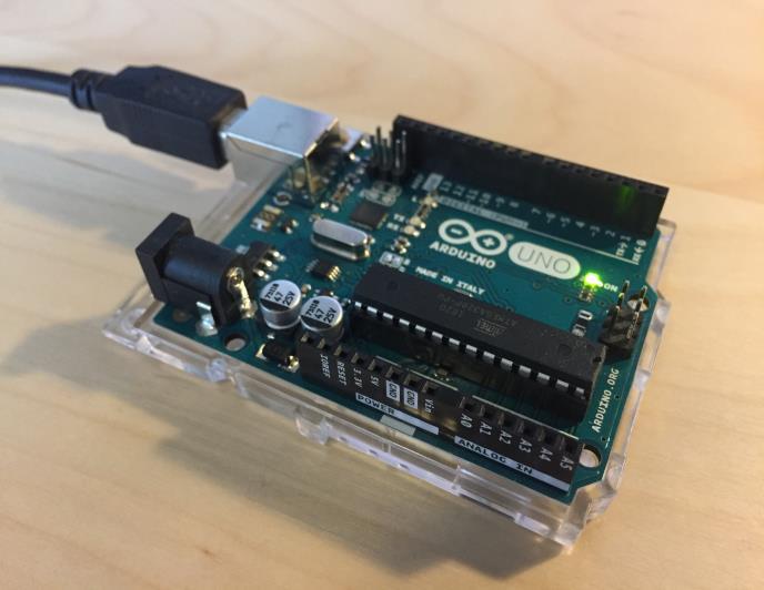 Koppla ihop hård- och mjukvara Koppla in Arduino-kortet till datorn via en