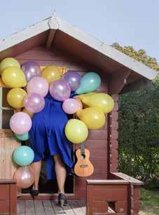 April 25 Torsdag Fotograaf Onbekend / Anefo Foto: Sara Galbiati Folkets hus kl 19.00 Regionteatern ger: BALLADEN OM NYGATAN 8 En teaterkonsert med Cornelis Vreeswijks låtskatt!