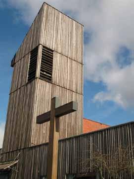 14 BYGGNADSVÅRDSRAPPORT 2007:66 Kulturhistorisk karakterisering och bedömning Bodafors kyrka är uppförd 1940 efter ritningar av Borohus-arkitekterna E och T Kjellberg samt HSB:s arkitekt J Widell.
