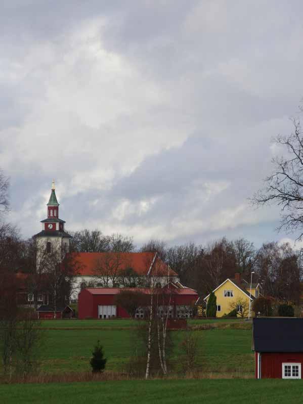 1. BOLMSÖ KYRKBY Bolmsö kyrkby med sin kyrka från 1860-talet ligger på ön Bolmsös nordvästra hörn.