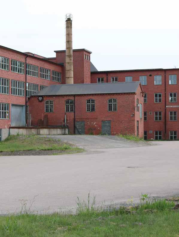 14. LAGANS TEXTILFABRIKER Lagans textilfabriker utgör en ovanligt välbevarad helhetsmiljö som visar en av de för kommunen största industriverksamheterna under 1900-talet, onekligen den största inom