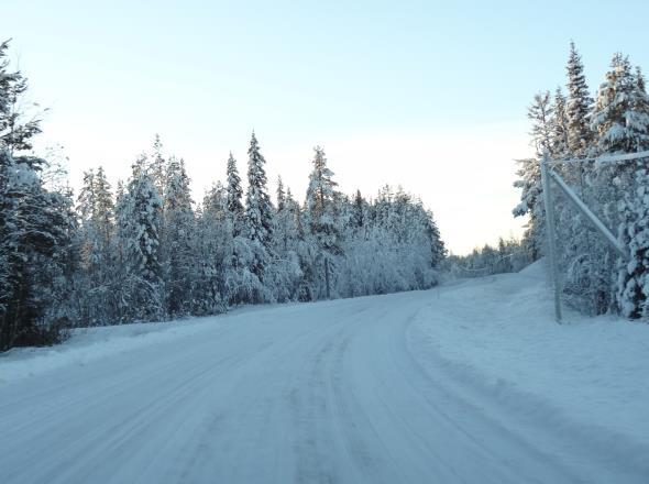 Behåll vägens småskalighet och kontakt med bebyggelsen i byarna Behåll de enskilda infarterna.