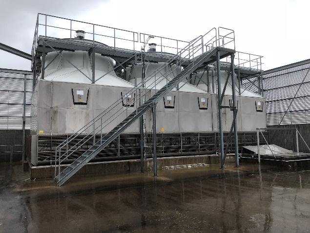 kylanläggning som är placerad i hus MD. Kyltornet är idag dimensionerat för att kyla bort 10 MW värme.