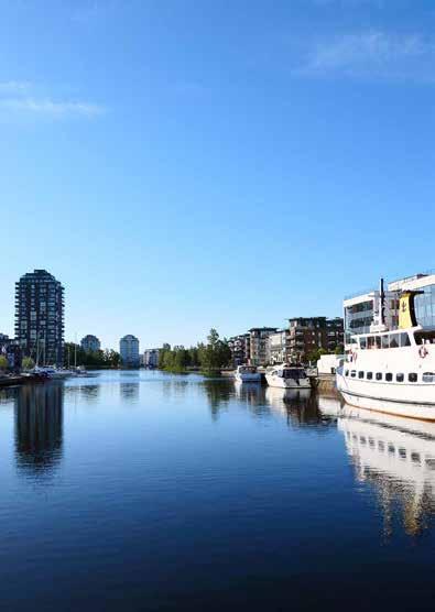 Eva-Lisa Holtz. Hon var en glad och trevlig servitris som genom sitt sprudlande humör och varma bemötande blev vida känd under namnet Sola i Karlstad.