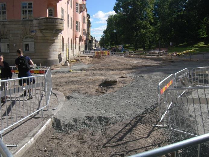 Schakt 5 Schakt 5 grävdes i korsningen Drottninggatan-Nedre Slottsgatan för omläggning av asfalt och kantsten.