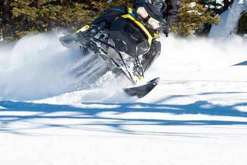 Den nya motorn är med på noterna hela tiden och det här är den helt klart kraftfullaste 2-taktande skotermotor du kan hitta idag.